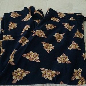 💓Loft Petite Blue Floral Pattern Lounge Pants 💓